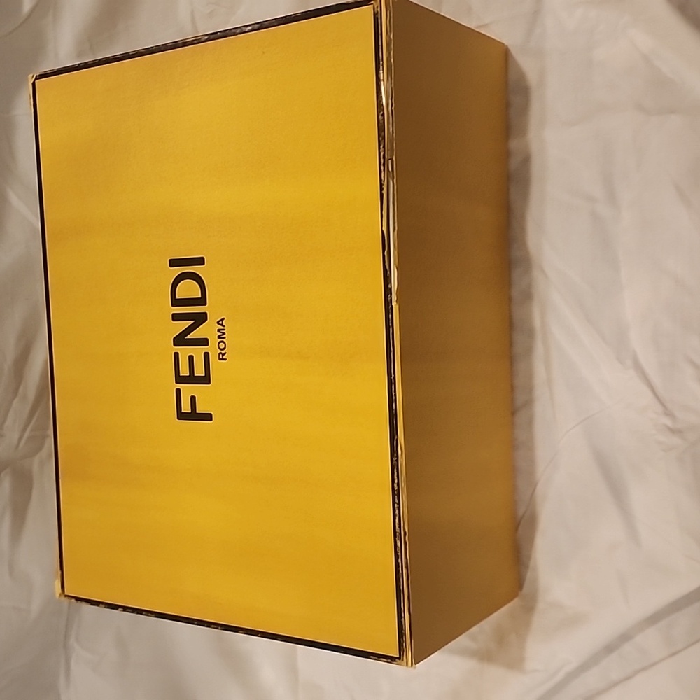 Fendi Black and Brown Logo Shoulder Bag - Picture 10 of 16